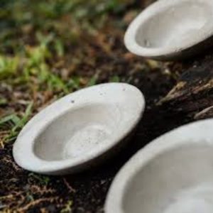 Sahumadores cemento Mediano - Sagrada Madre